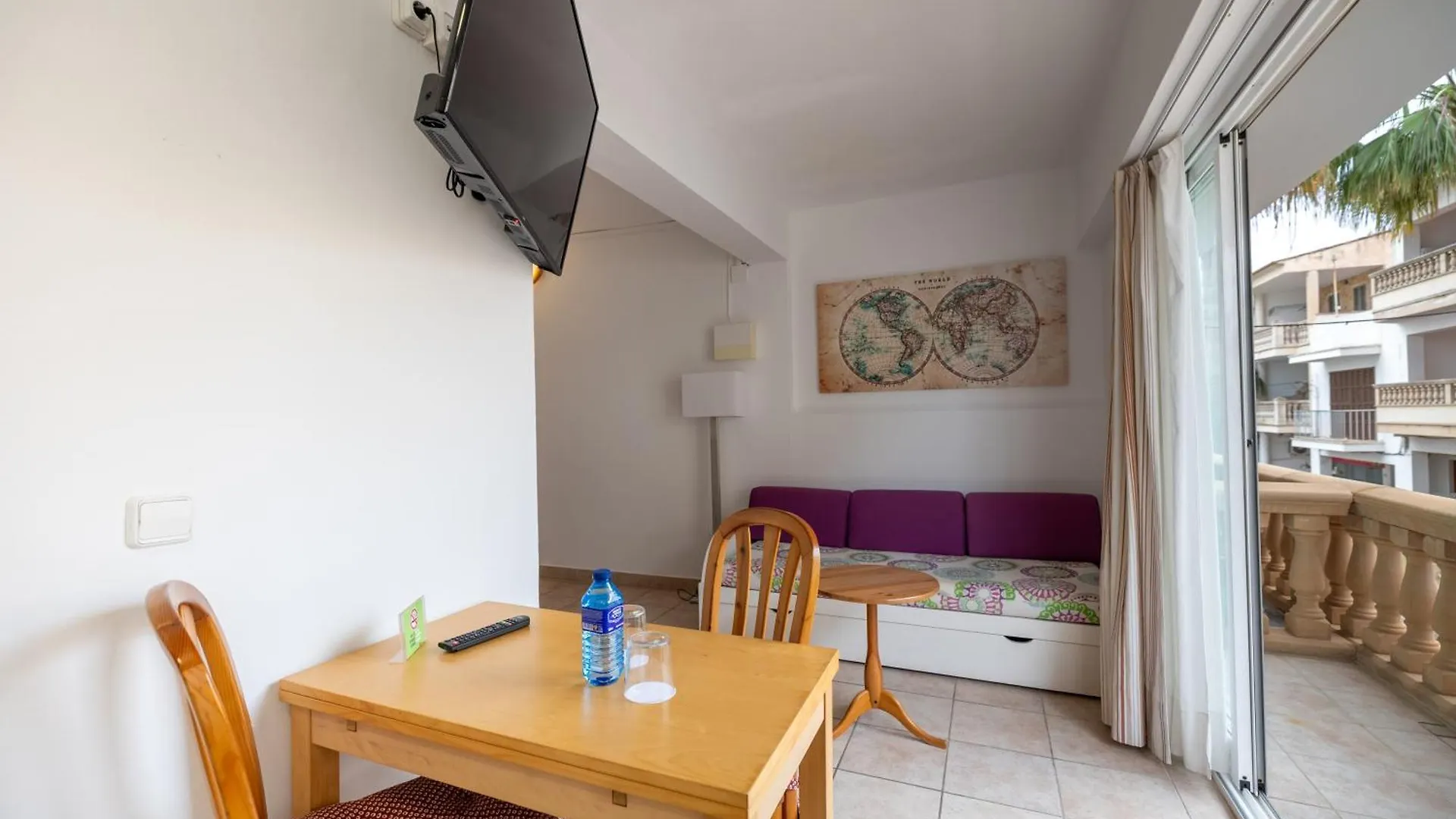 ** Guest house Hostal Doris - Adults Only Colonia de Sant Jordi Spain