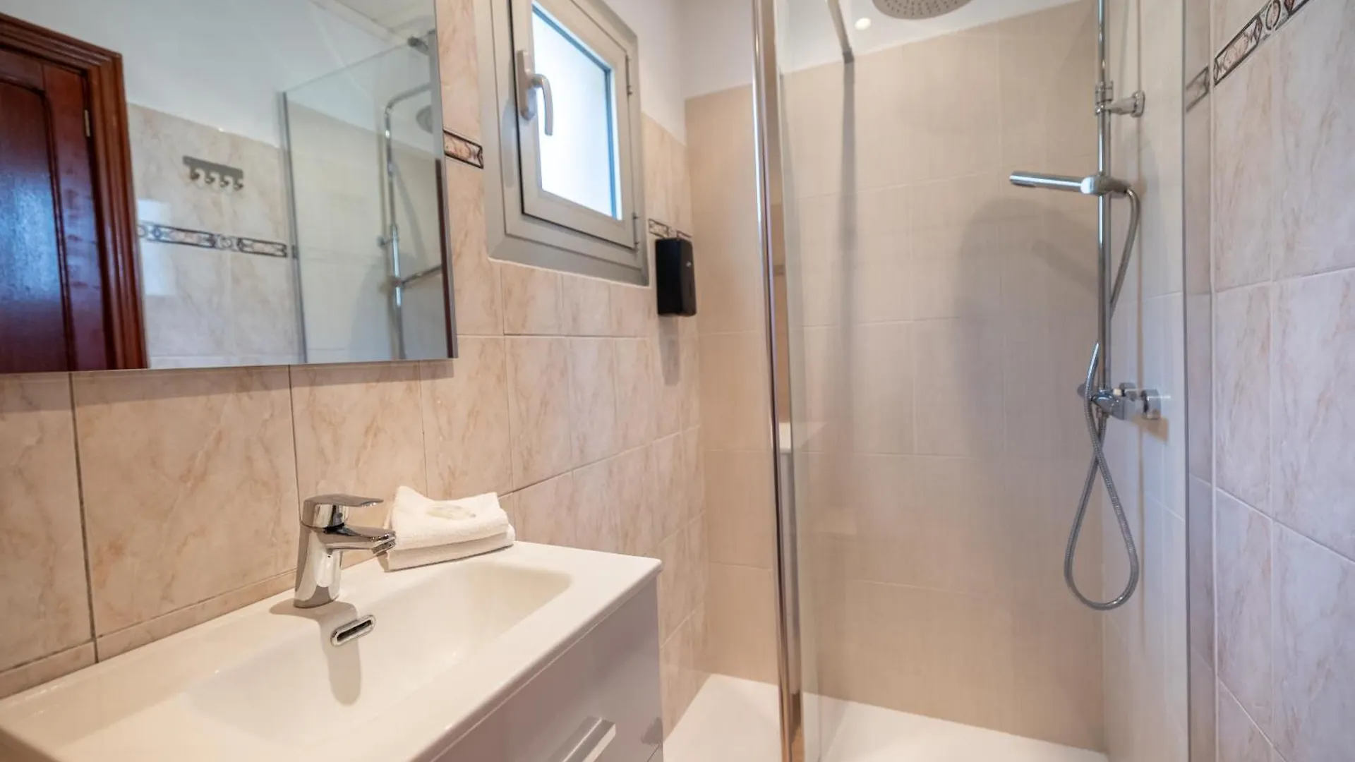 Hostal Doris - Adults Only Colonia de Sant Jordi